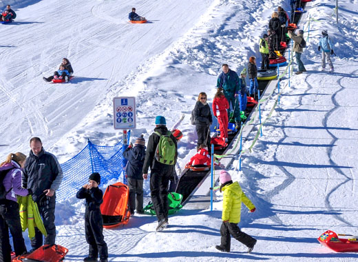 Treadmill for ski lifts