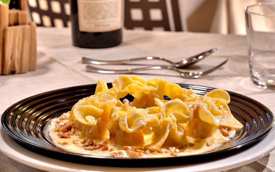 gnocchi di patate fatti in casa con gorgonzola e n